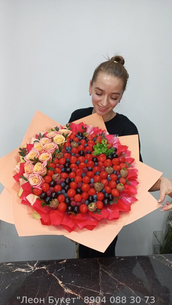 Букет гигант "Ягодное золото"
